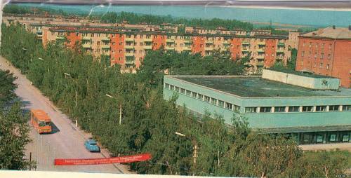 ул. Мира и центральный Универмаг. Алексин 1975