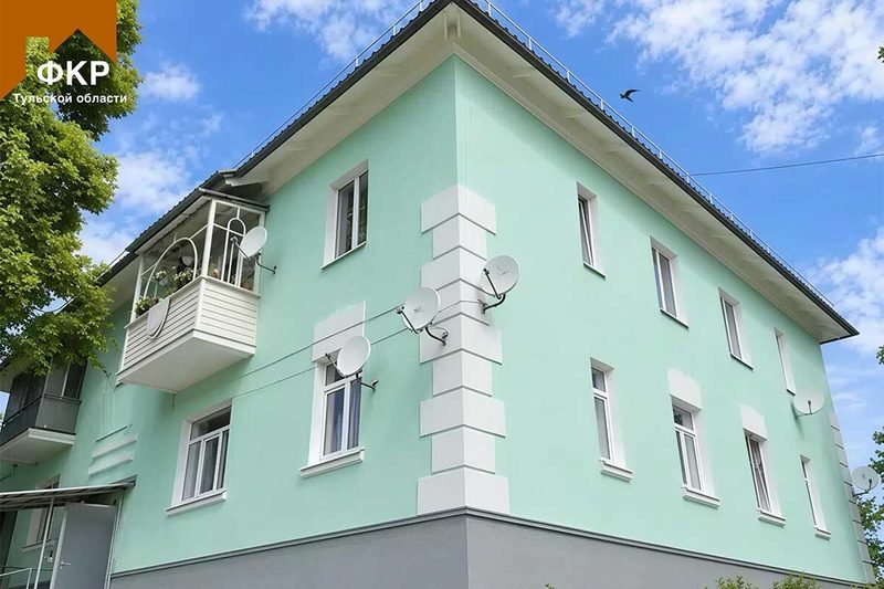 В Алексине подходят к завершению работы по капитальному ремонту фасадов многоквартирных домов. Об этом сообщает