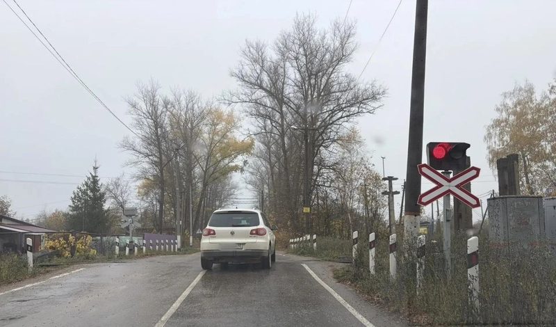 ДТП под Алексином: нарушители рискнули жизнью на запрещённом переезде