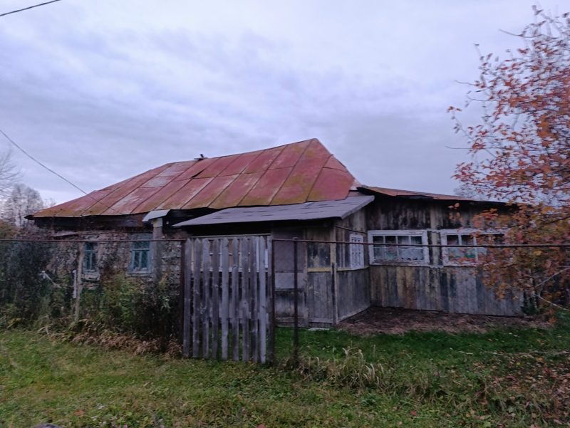 Деревня Андреевка Алексинского района. В 4 км на север от Алексина. На правом берегу реки