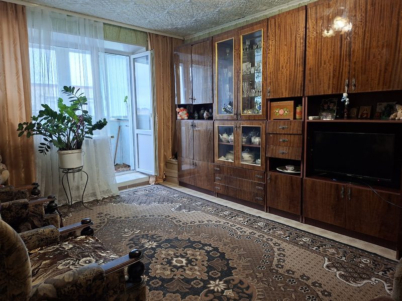 Продаем 3 комнатную квартиру в г.Алексине, 66.1 квадратный метр, комнаты изолированы друг от друга, ращдельный